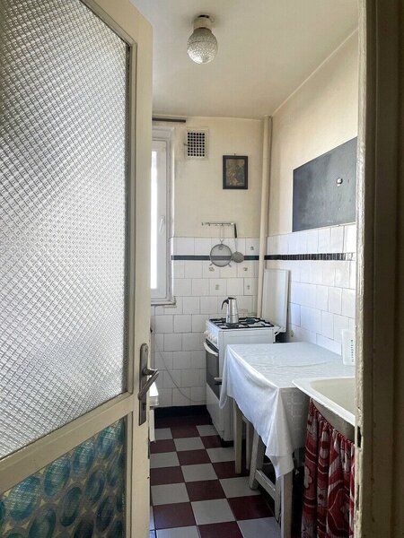 Unirii- I.C.Bratianu 2 camere de vanzare